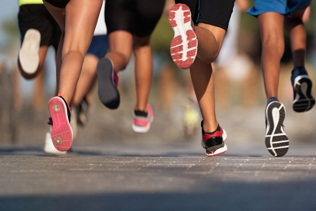 people running